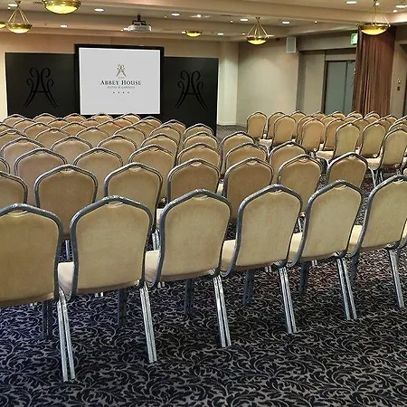 Abbey House Hotel 4*