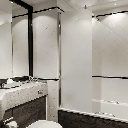Abbey House 4*