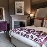 Abbey House 4*